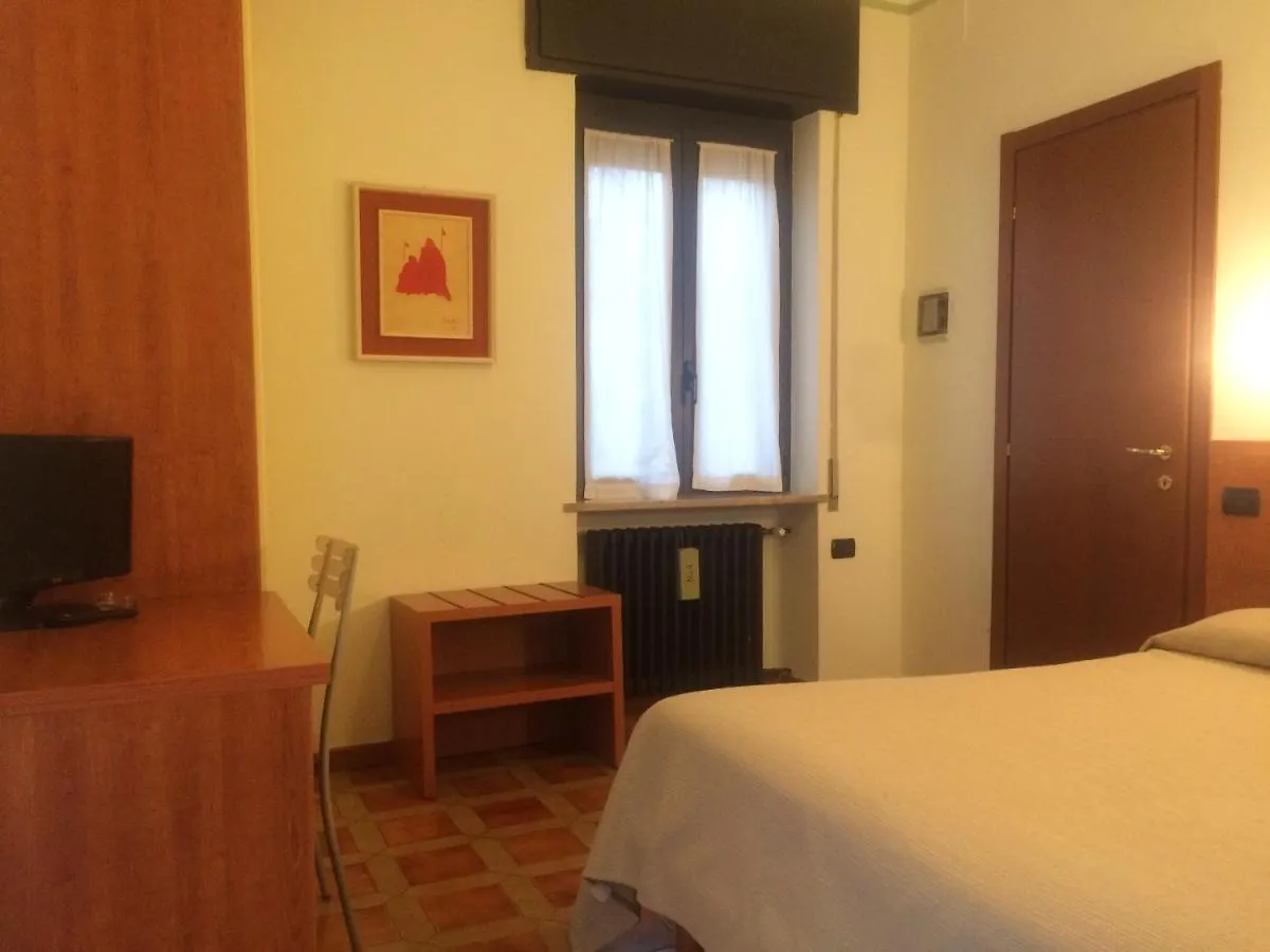 *** Hotel Albergo Castello Miradolo Terme Italy