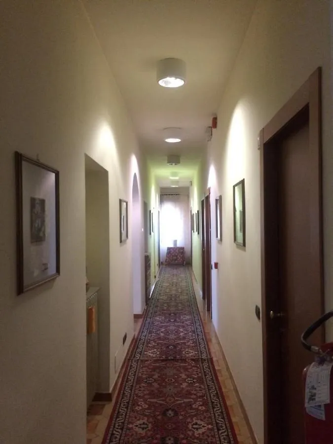 Albergo Castello Miradolo Terme 3*,