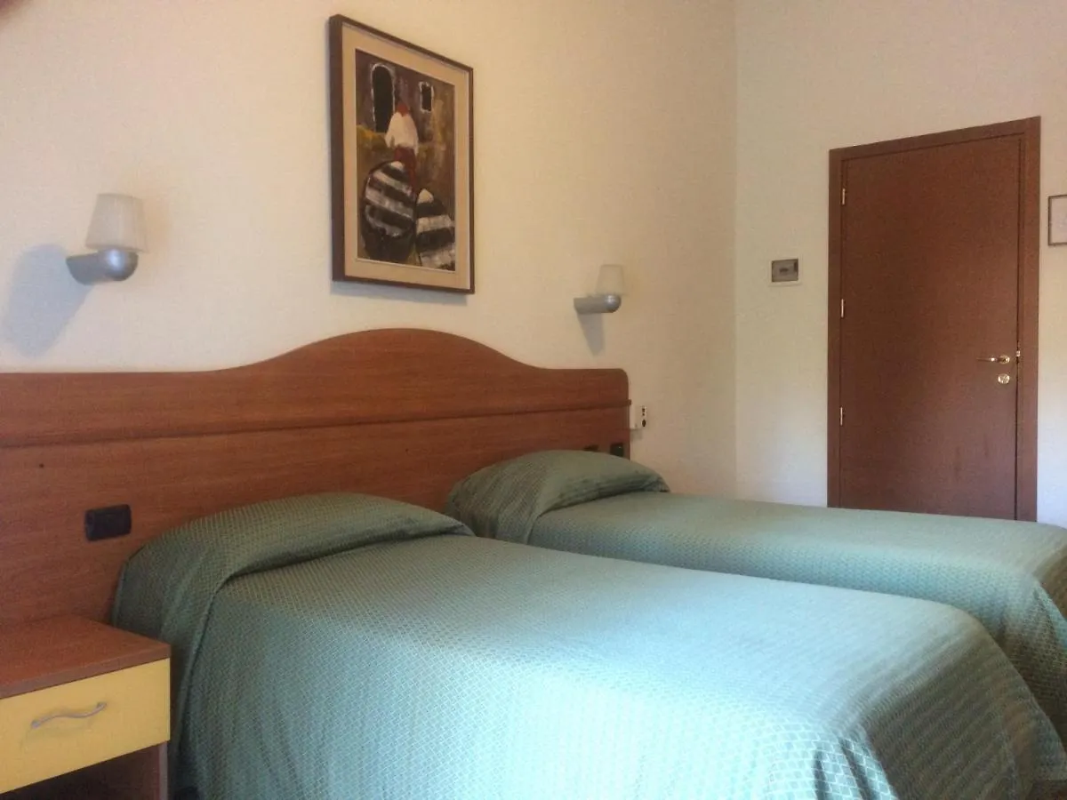Albergo Castello Miradolo Terme Italy